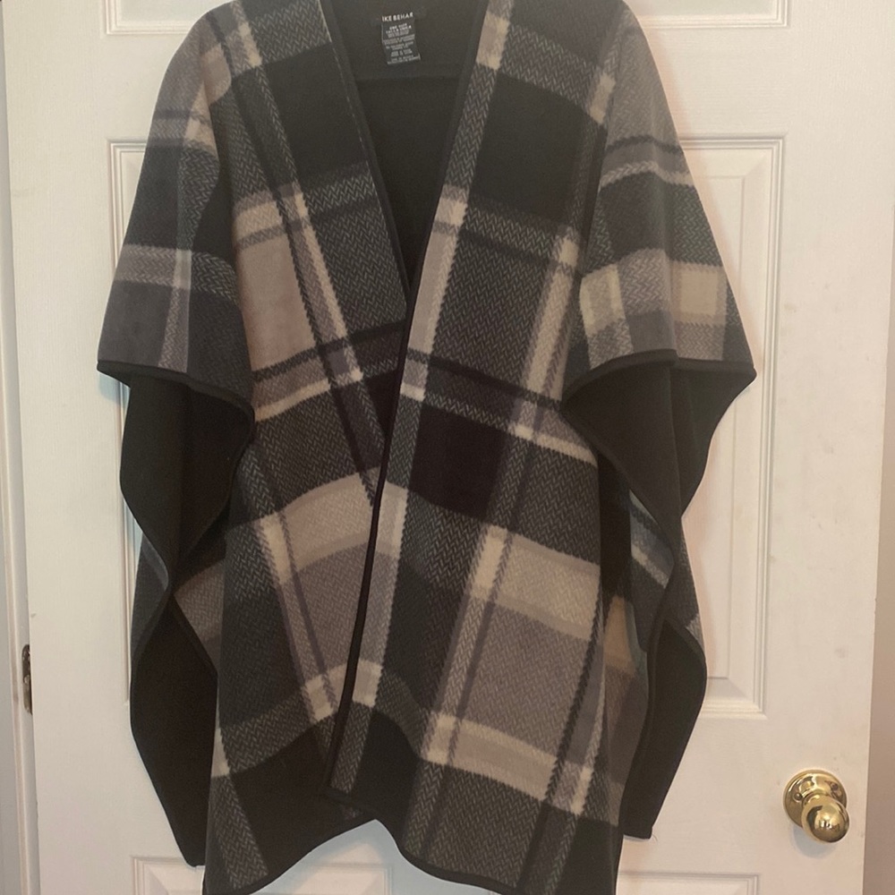 Plaid Fleece Wrap